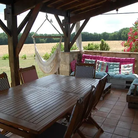 Maison D'hote Lapiade Guest house Touffailles